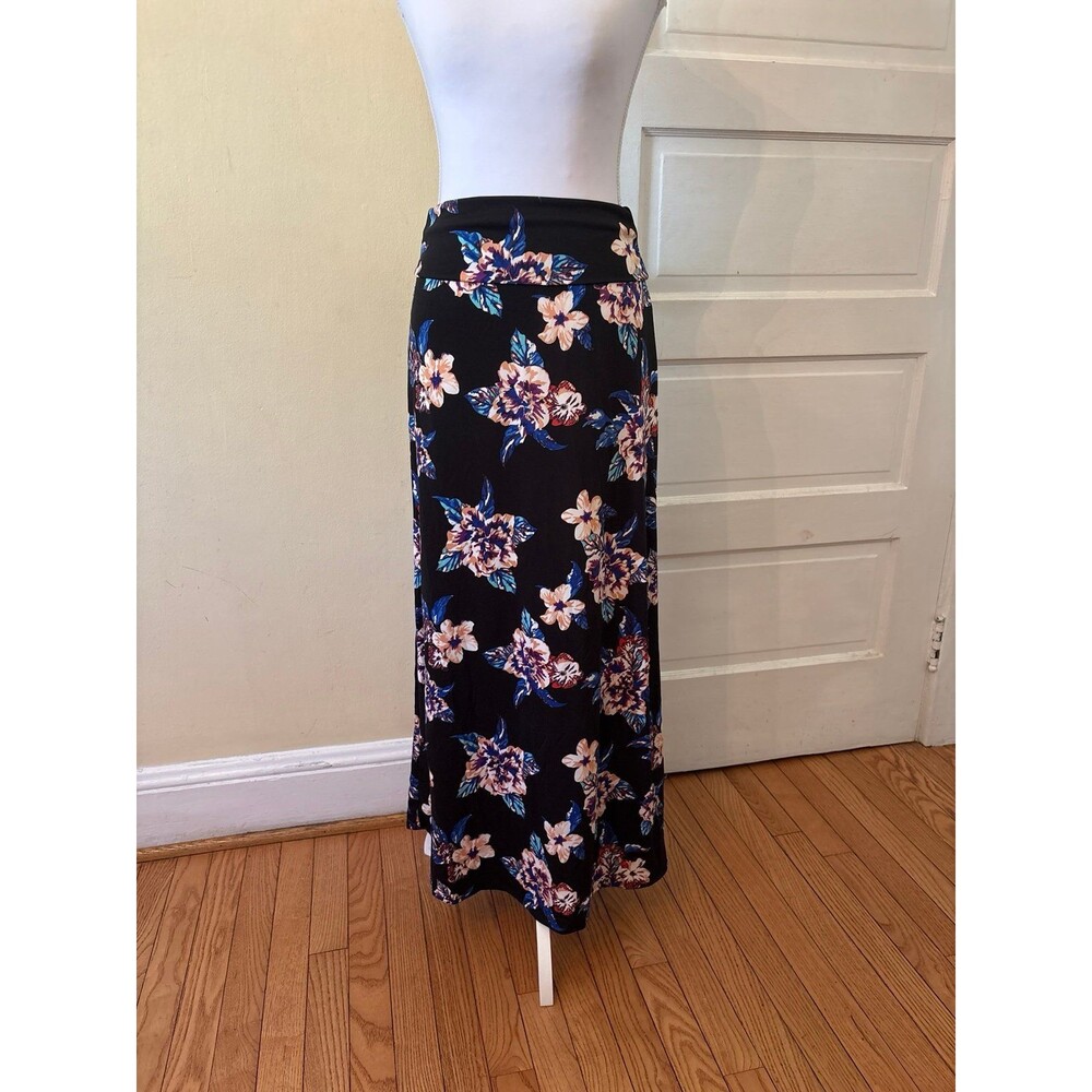 Maxi skirt dress sleeveless black floral tropical vacation summer silky boutique